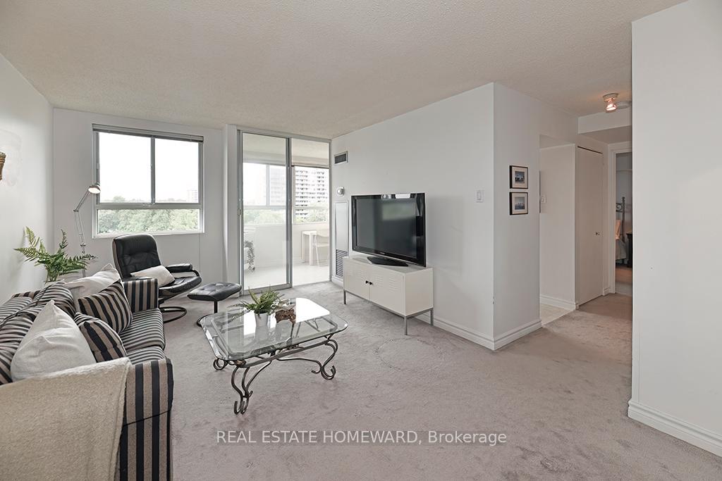 1 Bedroom Condo at 4 Park Vista, Toronto For sale