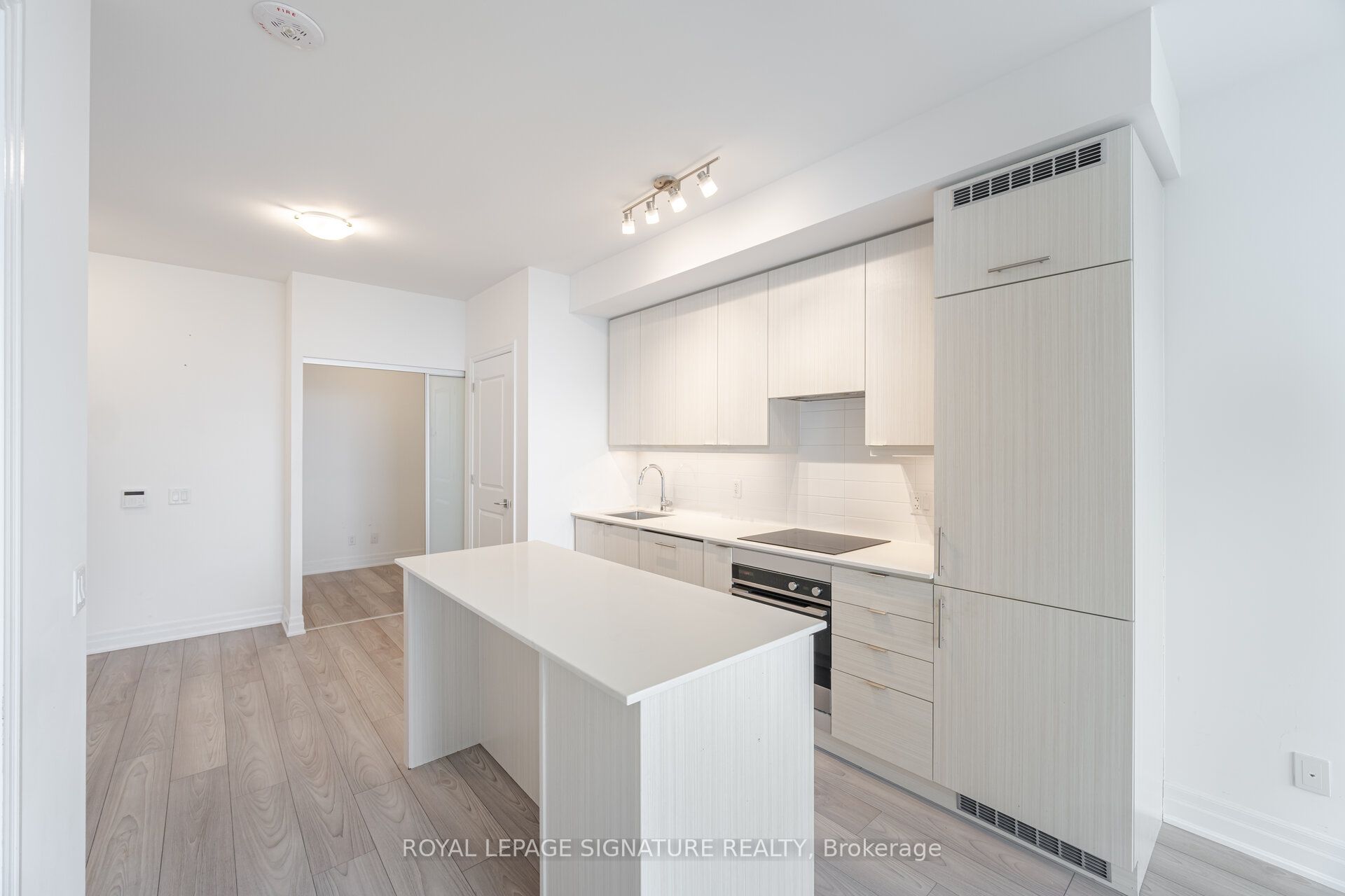 36 Elm Drive, #3007