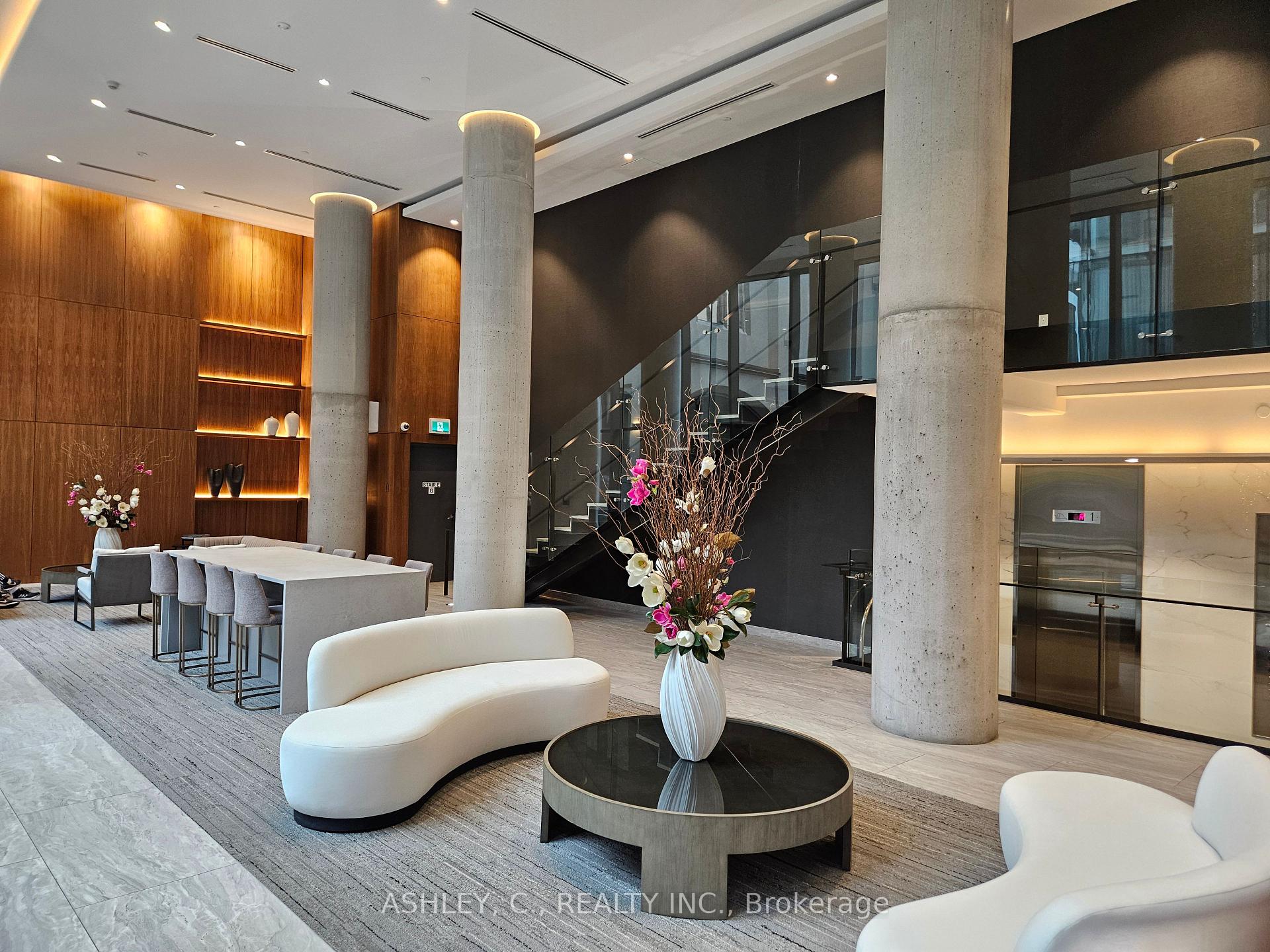 1 Bedroom Condo at 99 Foxbar,  Toronto For sale