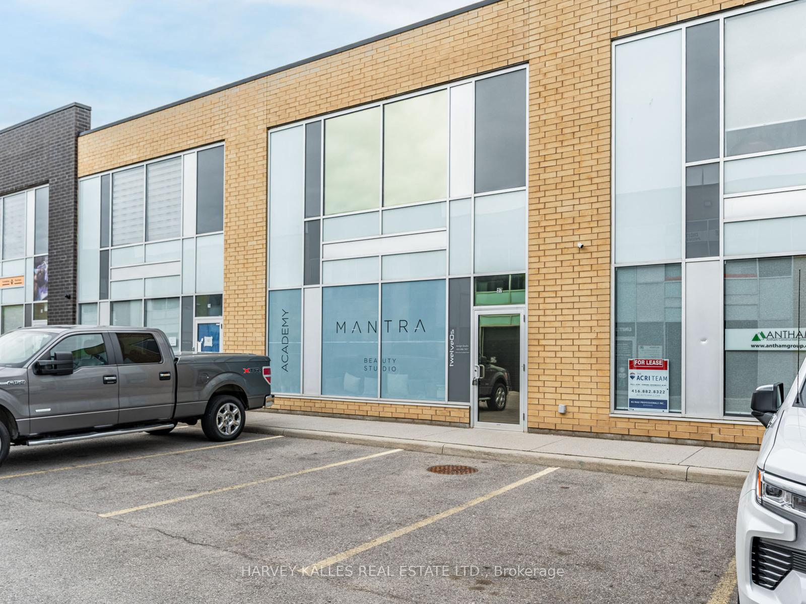 1215 Queensway N/A E 57