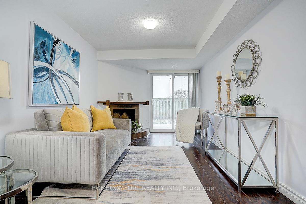 3 Bedrooms Condo at 68 Maris Shepway, Toronto For sale
