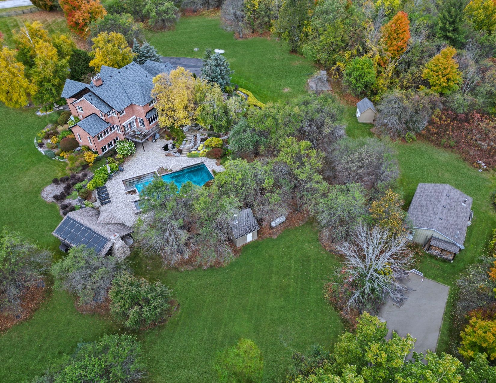 3 Rutland Hill Court
