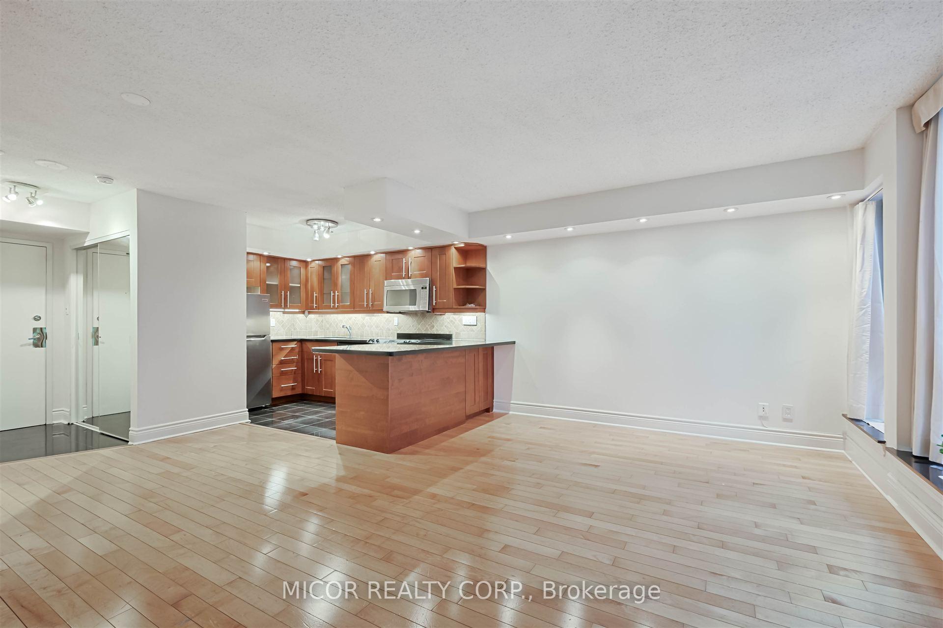 1 Bedroom Condo at 40 Scollard, Toronto For sale