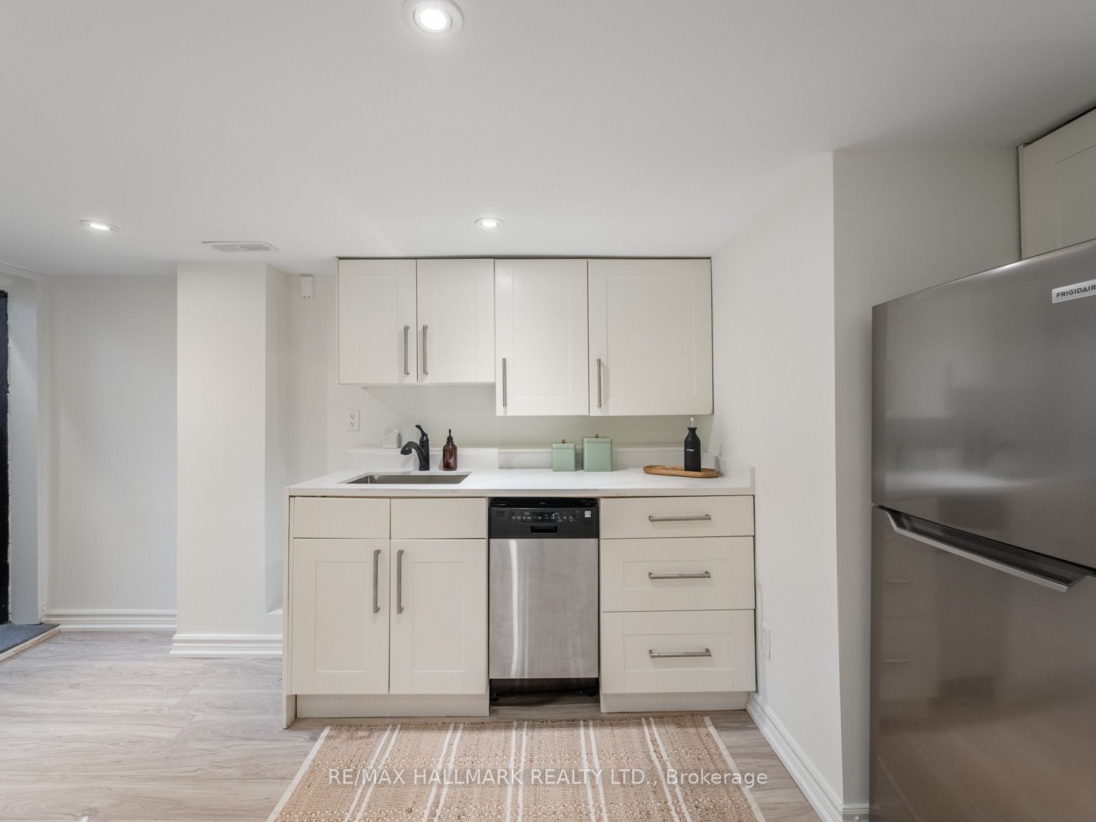 29 Dearbourne Avenue