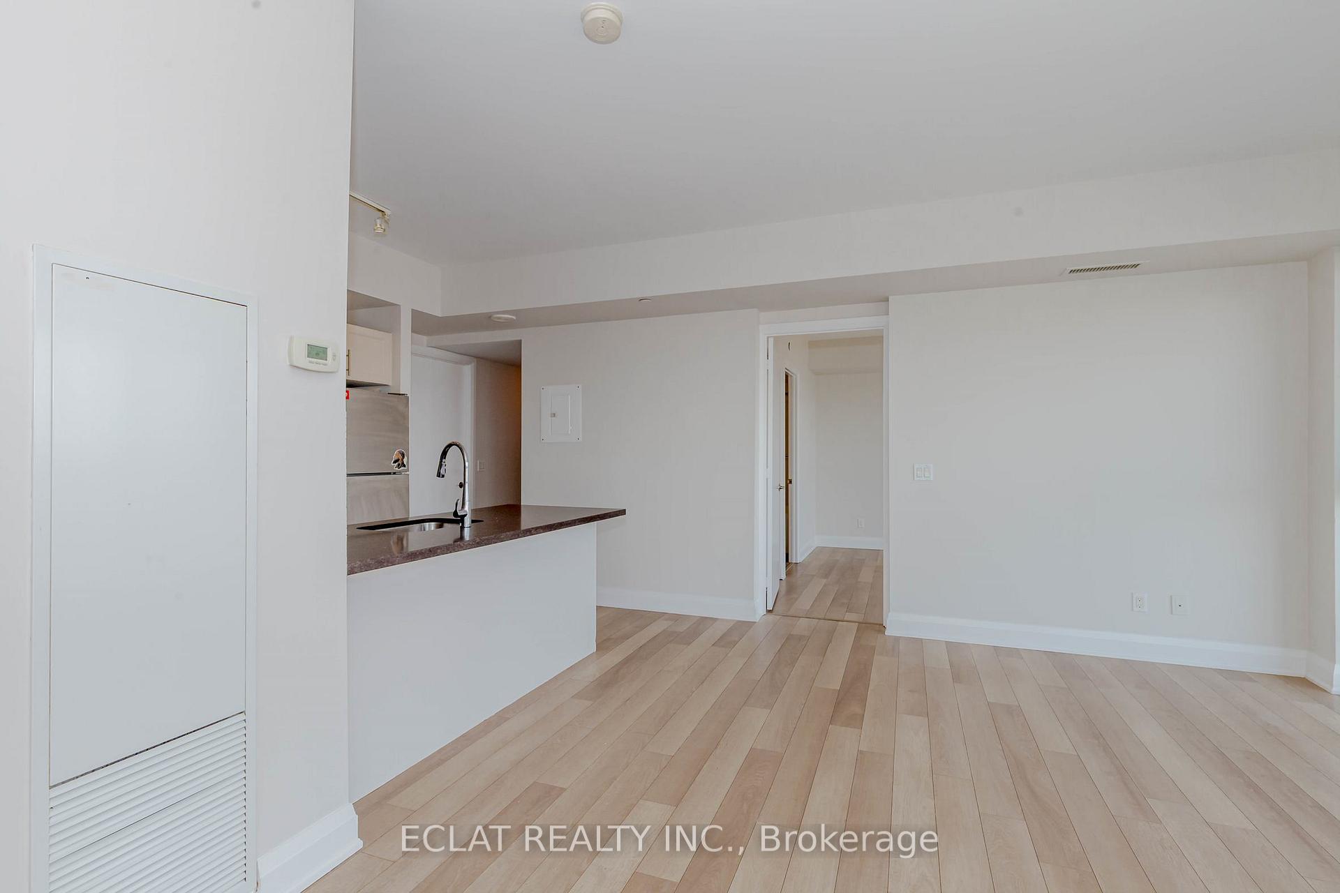 2 Bedrooms Condo at 16 McAdam, Toronto For sale