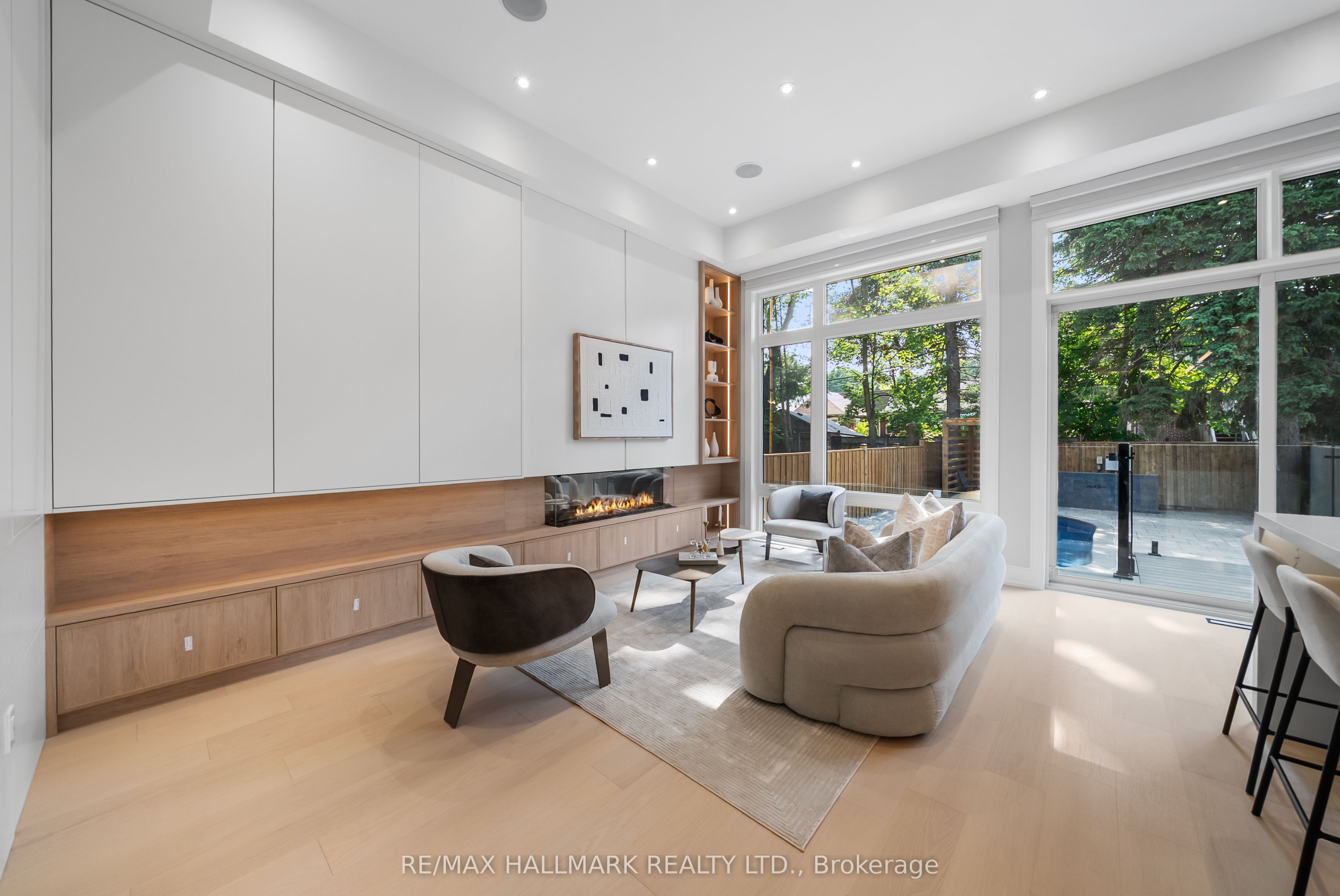 112 Randolph Road