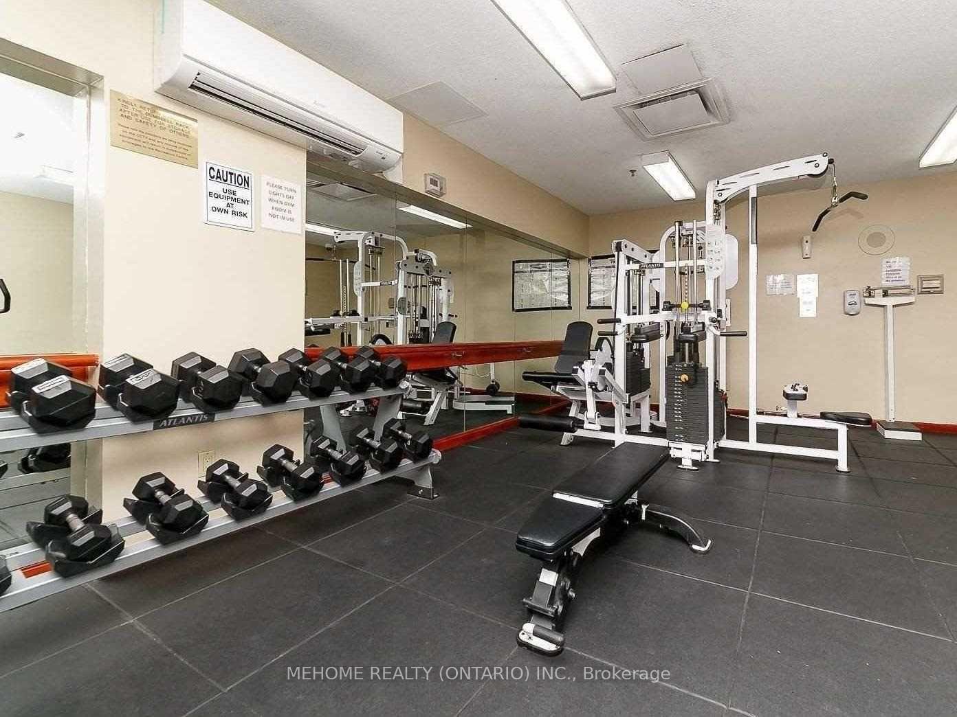 2 Bedrooms Condo at 3 Greystone Walk, Toronto For sale