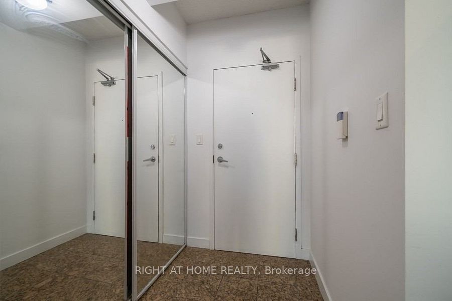 5 Mariner Terrace, #1809