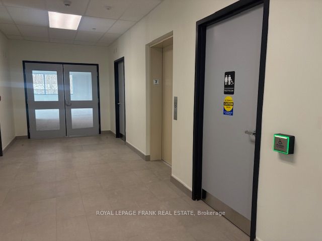 https://trreb-image.ampre.ca/S9jCdhDi-ecl1mmw8Cqd0TqyRClTKHxHLNR_c_ICz78/rs:fit:960:960/wm:.5:so:0:50:.4/wmsh:10/wmt:PHNwYW4gZm9yZWdyb3VuZD0nd2hpdGUnIGZvbnQ9JzY4Jz5ST1lBTCBMRVBBR0UgRlJBTksgUkVBTCBFU1RBVEUsIEJyb2tlcmFnZTwvc3Bhbj4/cb:20250120172842/L3RycmViL2xpc3RpbmdzLzMzLzQ3LzAwLzA4L3AvYmNmMTQxZDgtMzIzZi00ZjJmLTg0NjUtMjNkODY2ZGE3MmM0LmpwZw.jpg