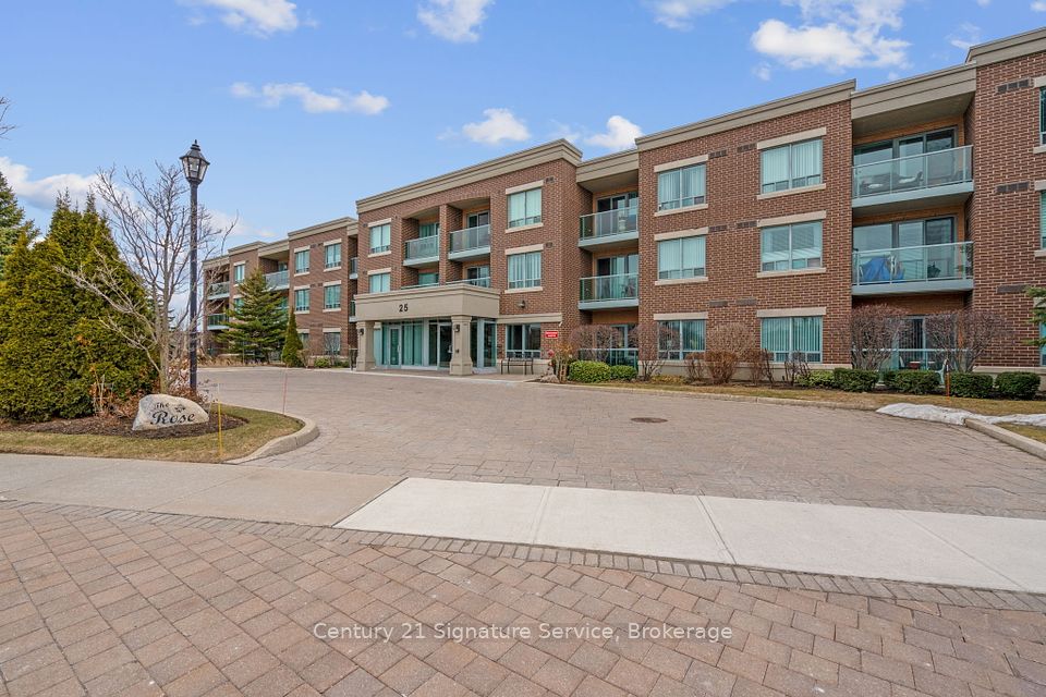 #212 - 25 Via Rosedale Way, Brampton, ON L6R 3J8