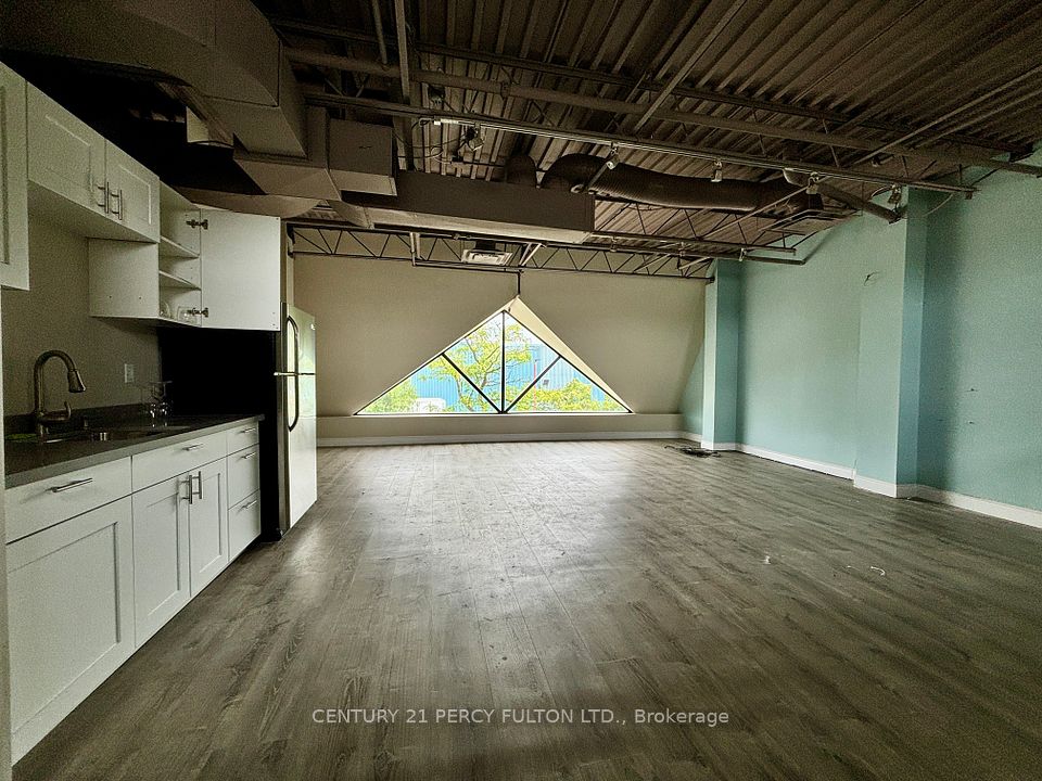2nd floor with kitchenette
