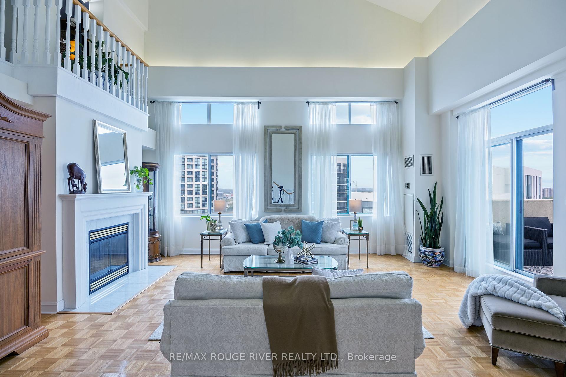 3 Bedrooms Condo at 101 Subway, Toronto For sale