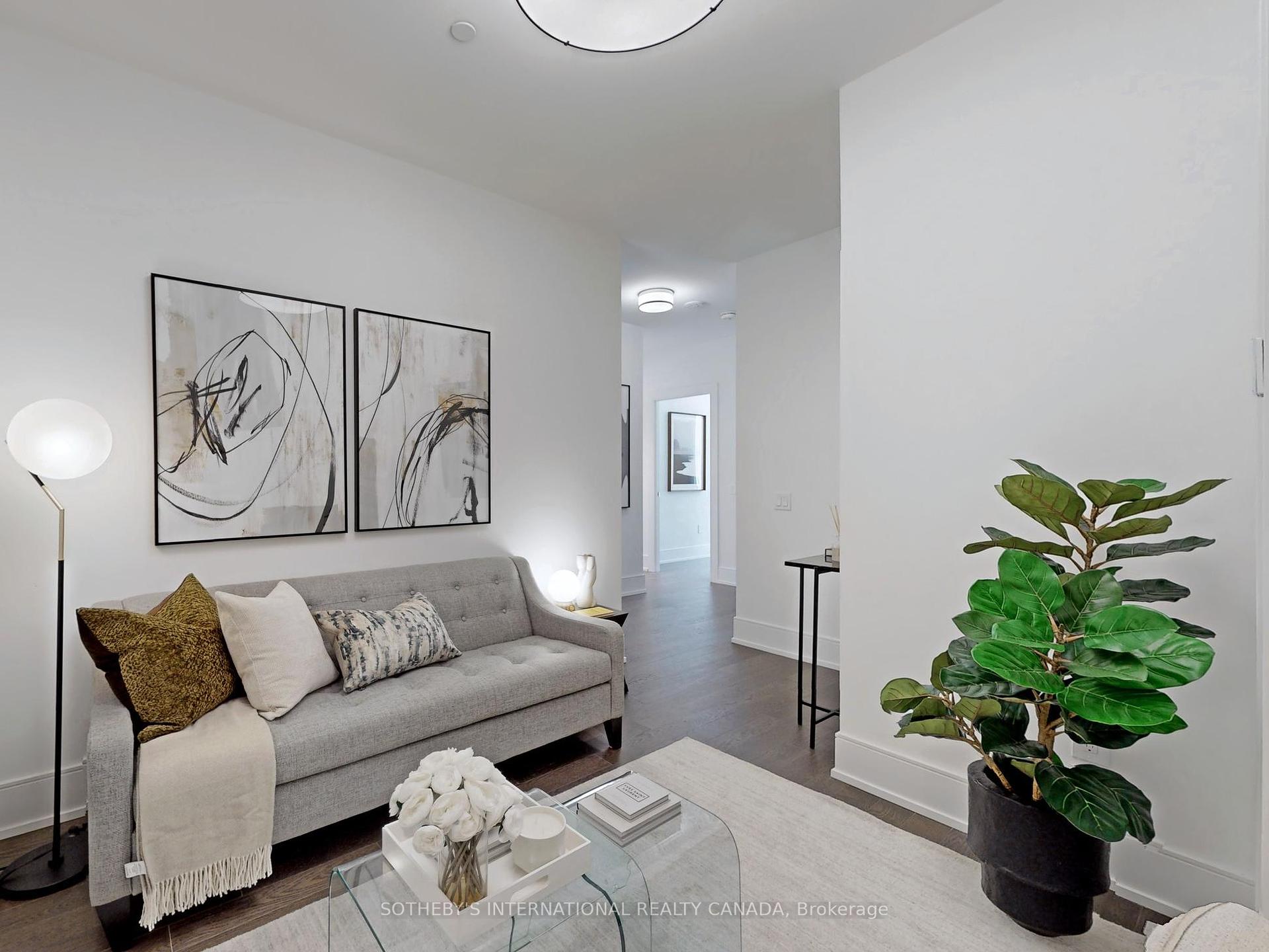 3 Bedrooms Condo at 30 Inn On the Park, Toronto For sale