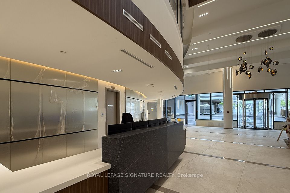 5105 Hurontario