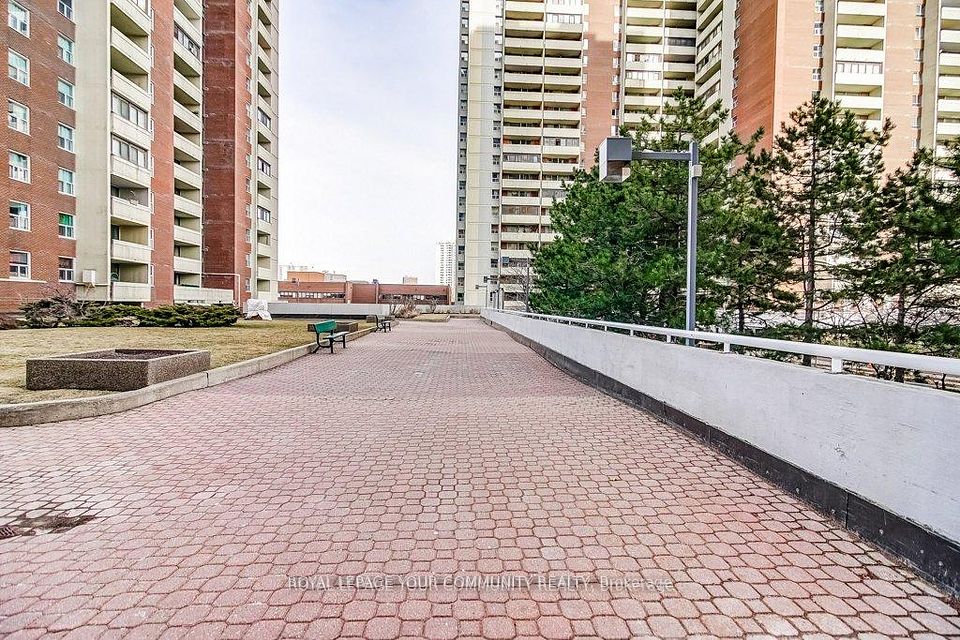 #2205 - 1 Massey Square, Toronto, ON M4C 5L4