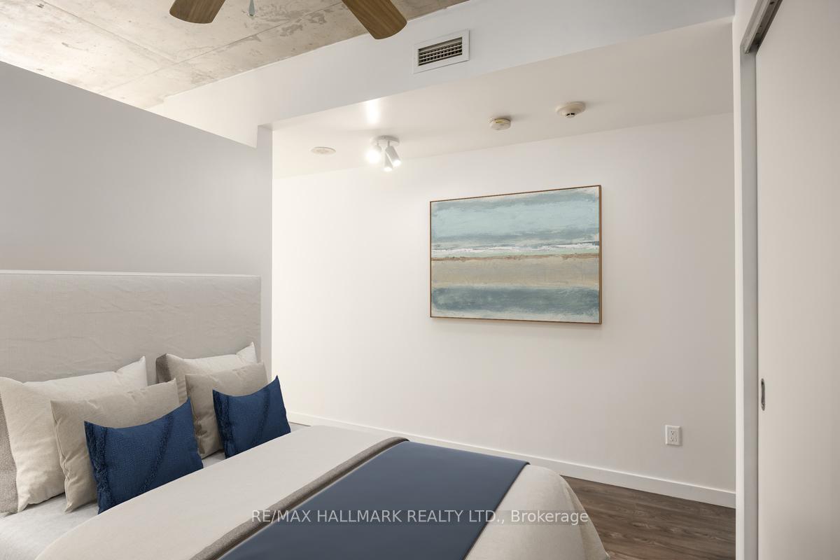 1 Bedroom Condo at 285 Mutual,  Toronto For sale