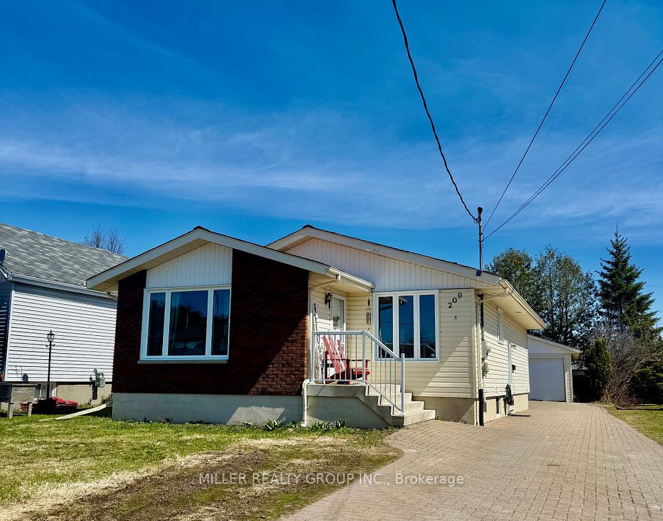 209 Pine