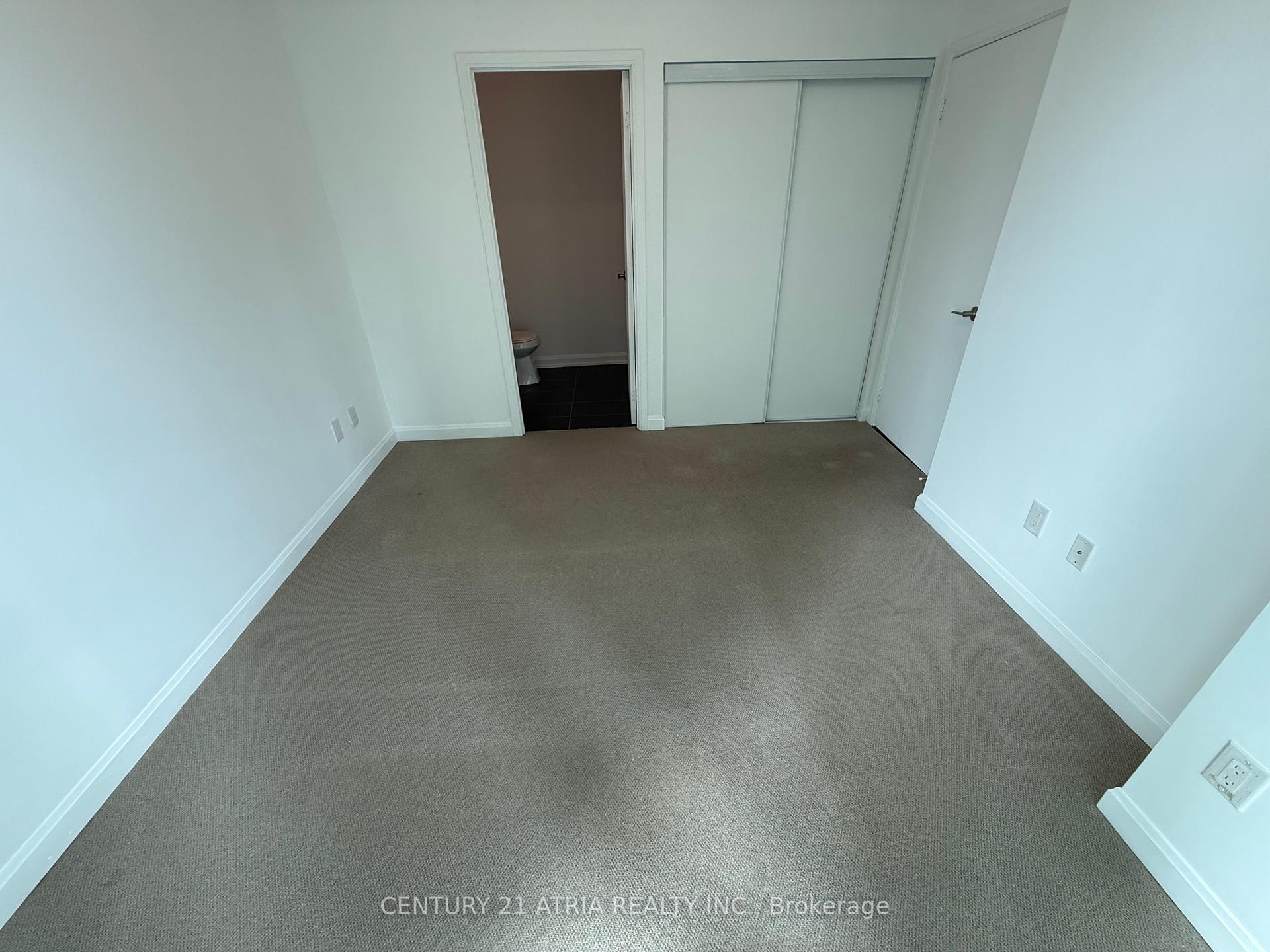 2 Bedrooms Condo at 11 Bogert, Toronto For sale