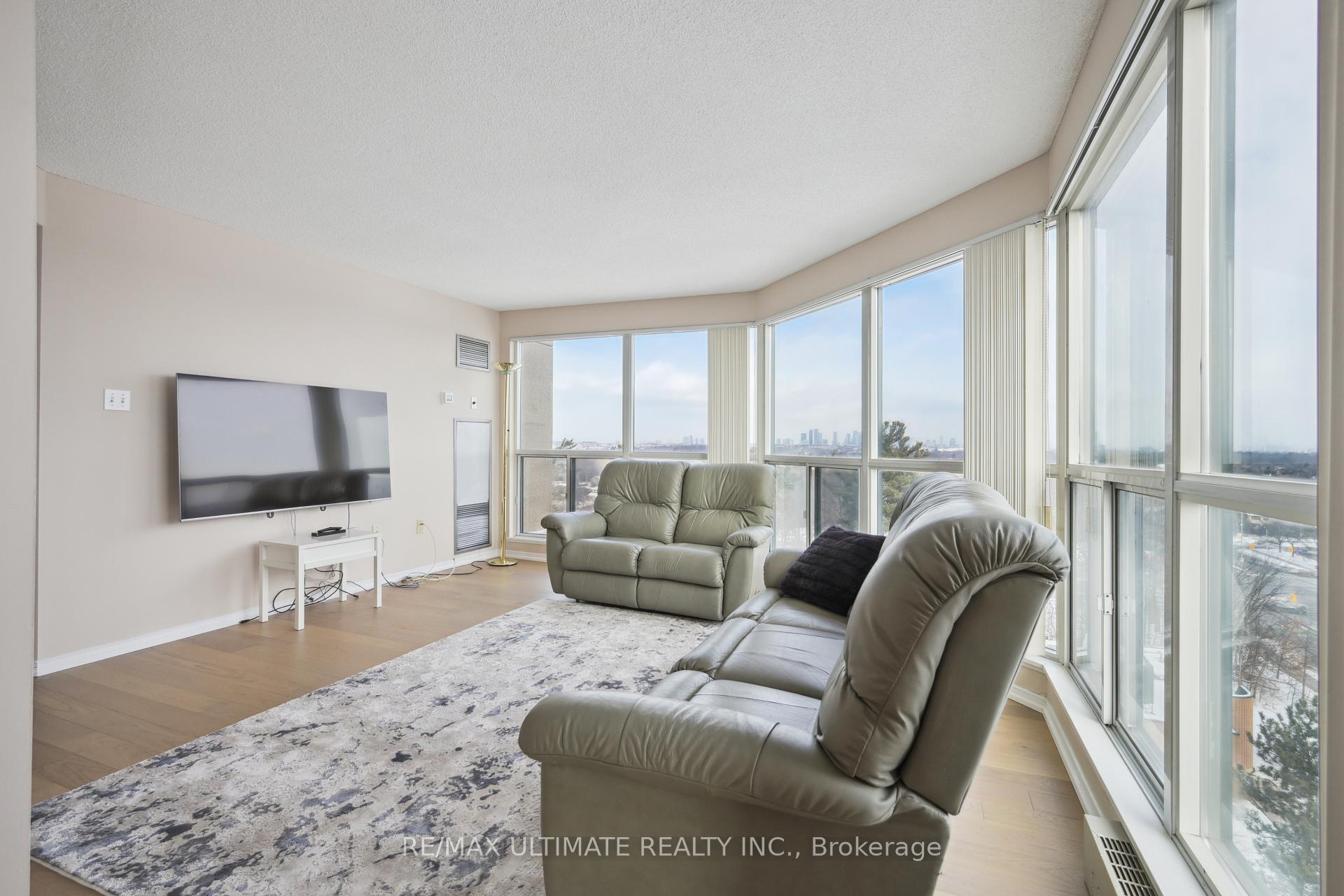 2 Bedrooms Condo at 2177 Burnhamthorpe, Mississauga For sale