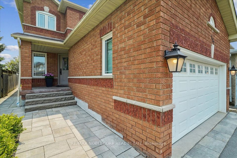 121 Isaac Murray Avenue, Vaughan, ON L6A 2S8