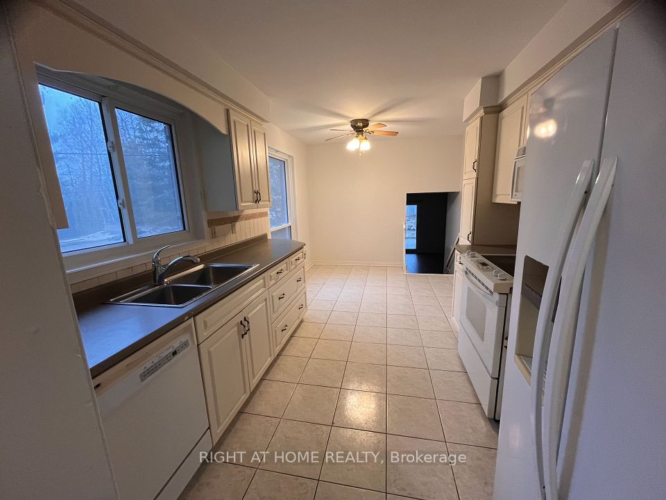 2184 Mildred Avenue, Innisfil, ON L9S 2B9