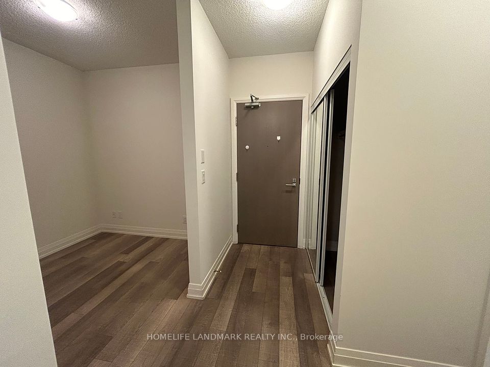 7165 Yonge
