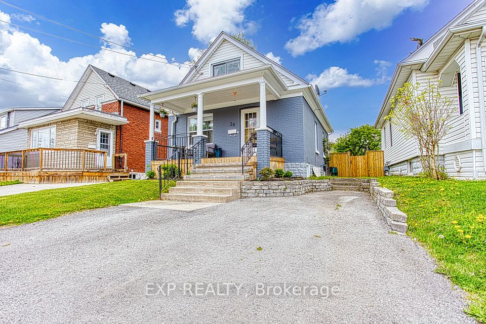 38 Margery Road, Welland, ON L3B 2P6