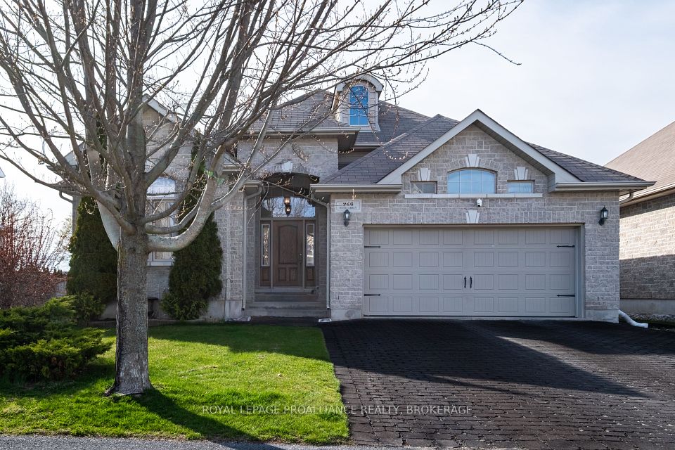226 Rose Abbey Drive, Kingston, ON K7K 0A2