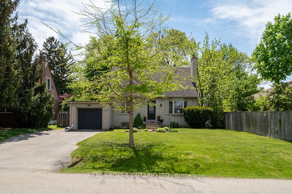 2194 Wedgewood