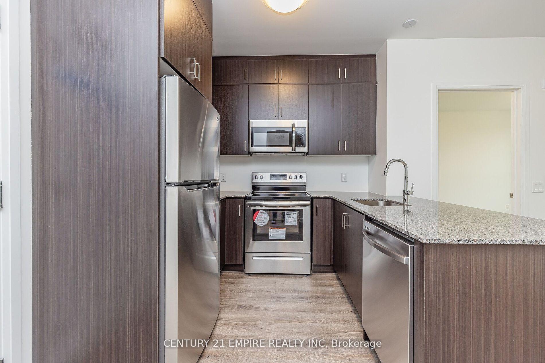 2 Bedrooms Condo at 95 Dundas,  Oakville For sale