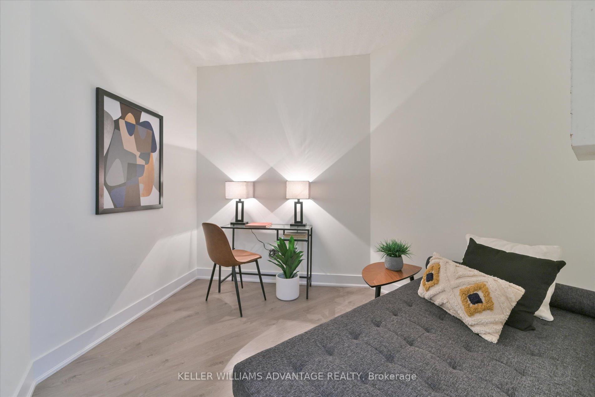 2 Bedrooms Condo at 99 The Donway, Toronto For sale