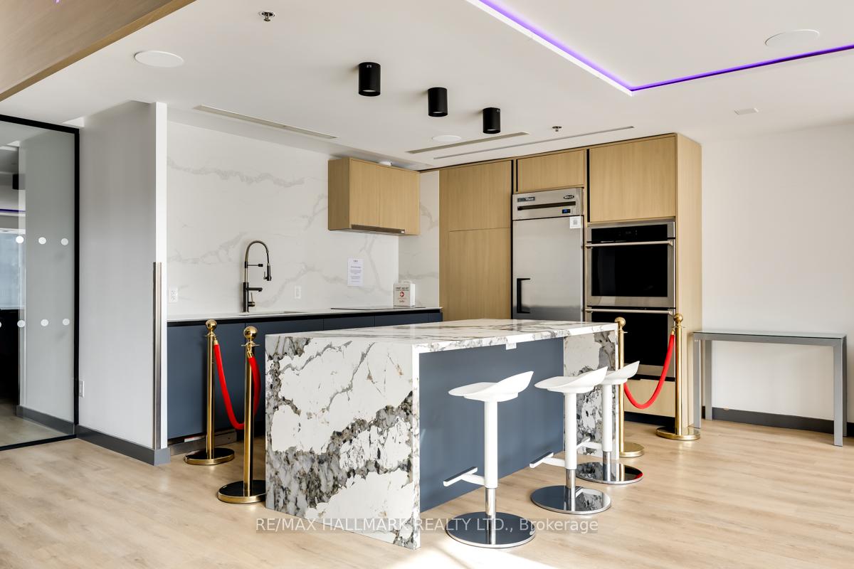 1 Bedroom Condo at 285 Mutual,  Toronto For sale