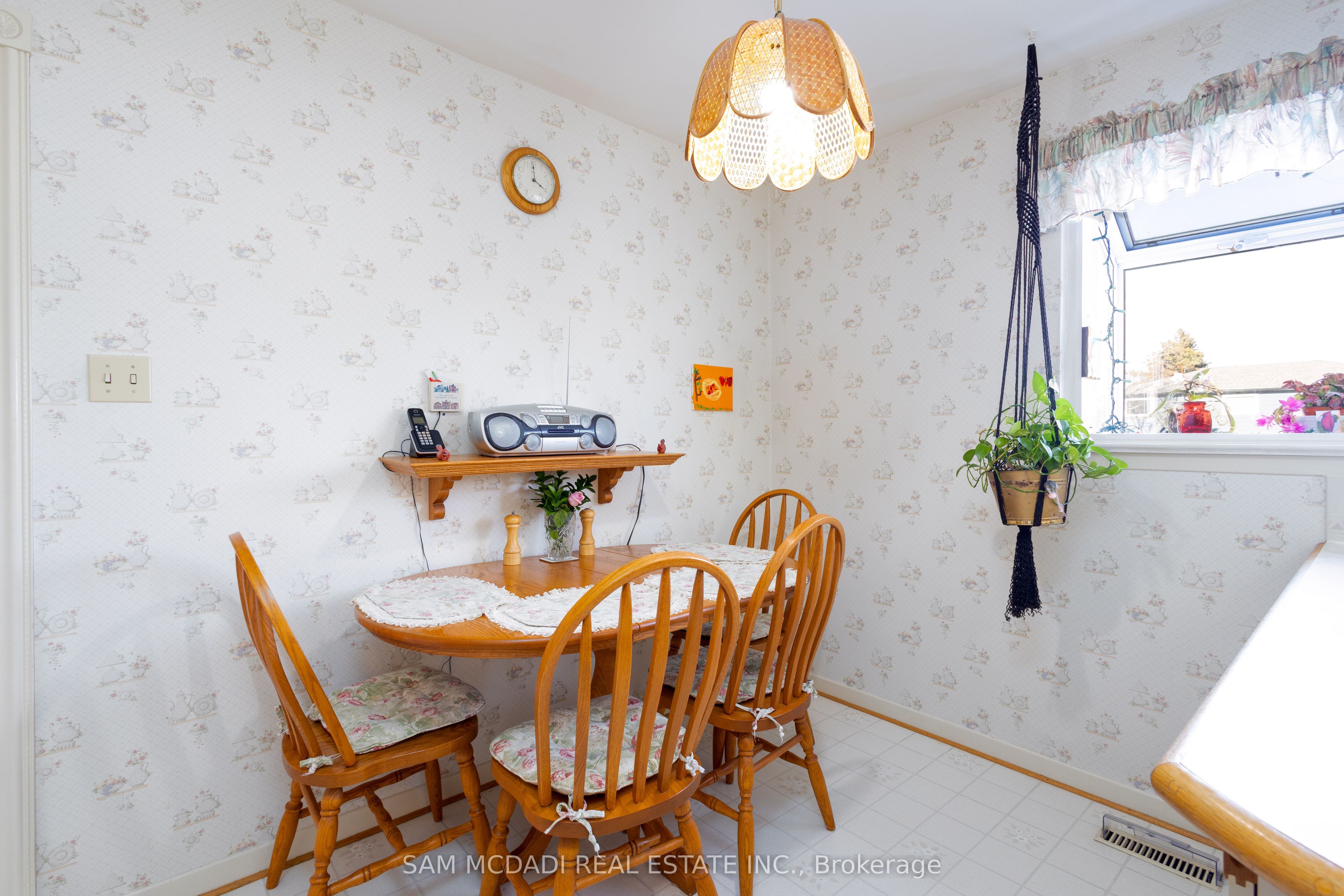 1416 Petrie Way, Mississauga, ON L5J 1G5