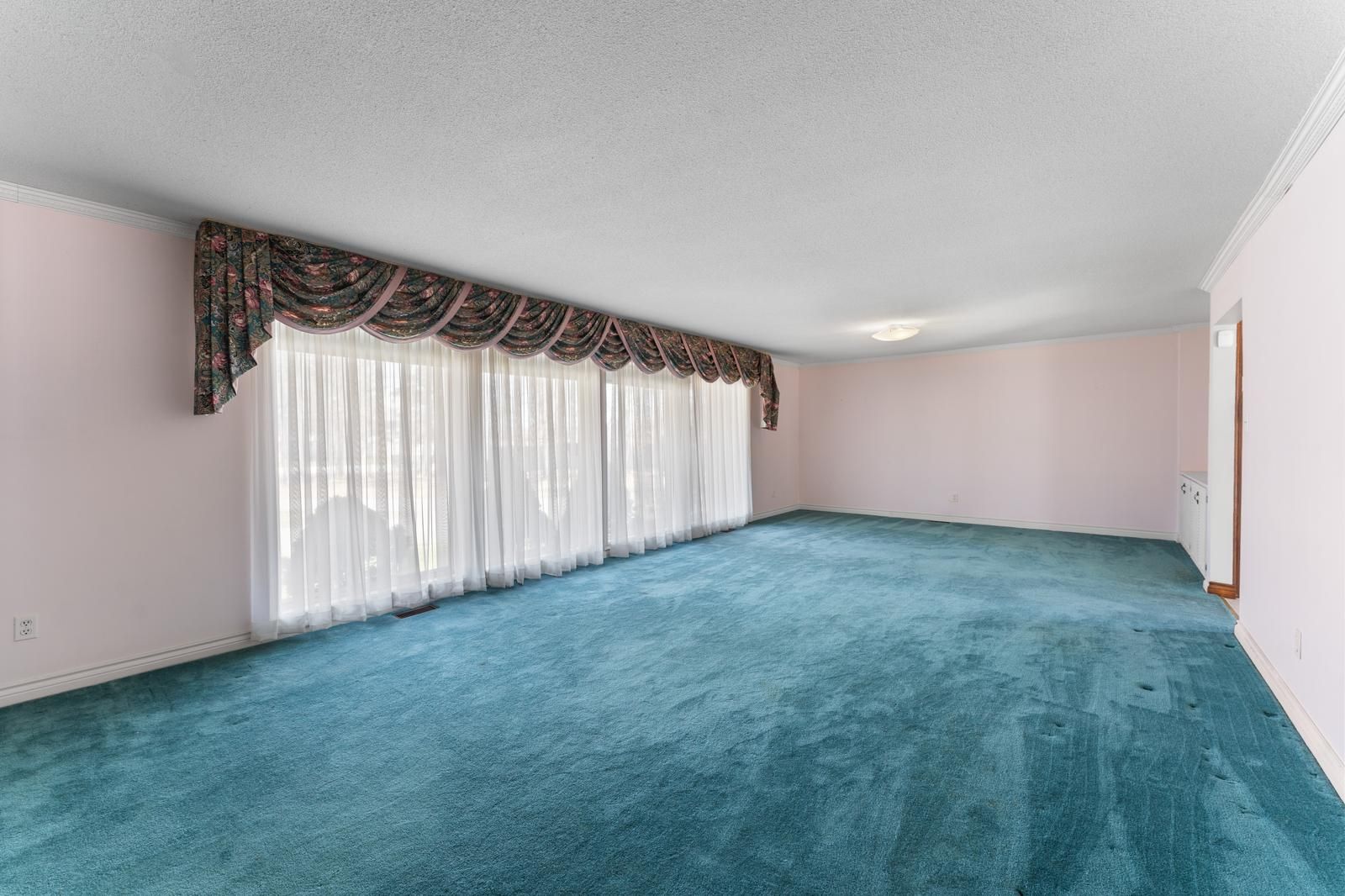 16 Millwood Parkway