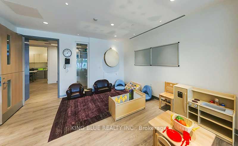 2 Bedrooms Condo at 950 Portage,  Vaughan For sale
