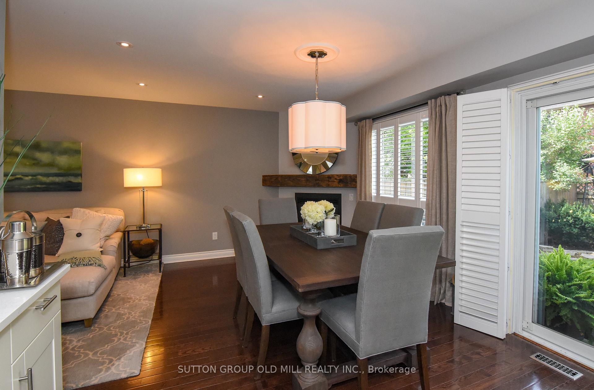4 Bedrooms Condo at 4635 Regents, Mississauga For sale