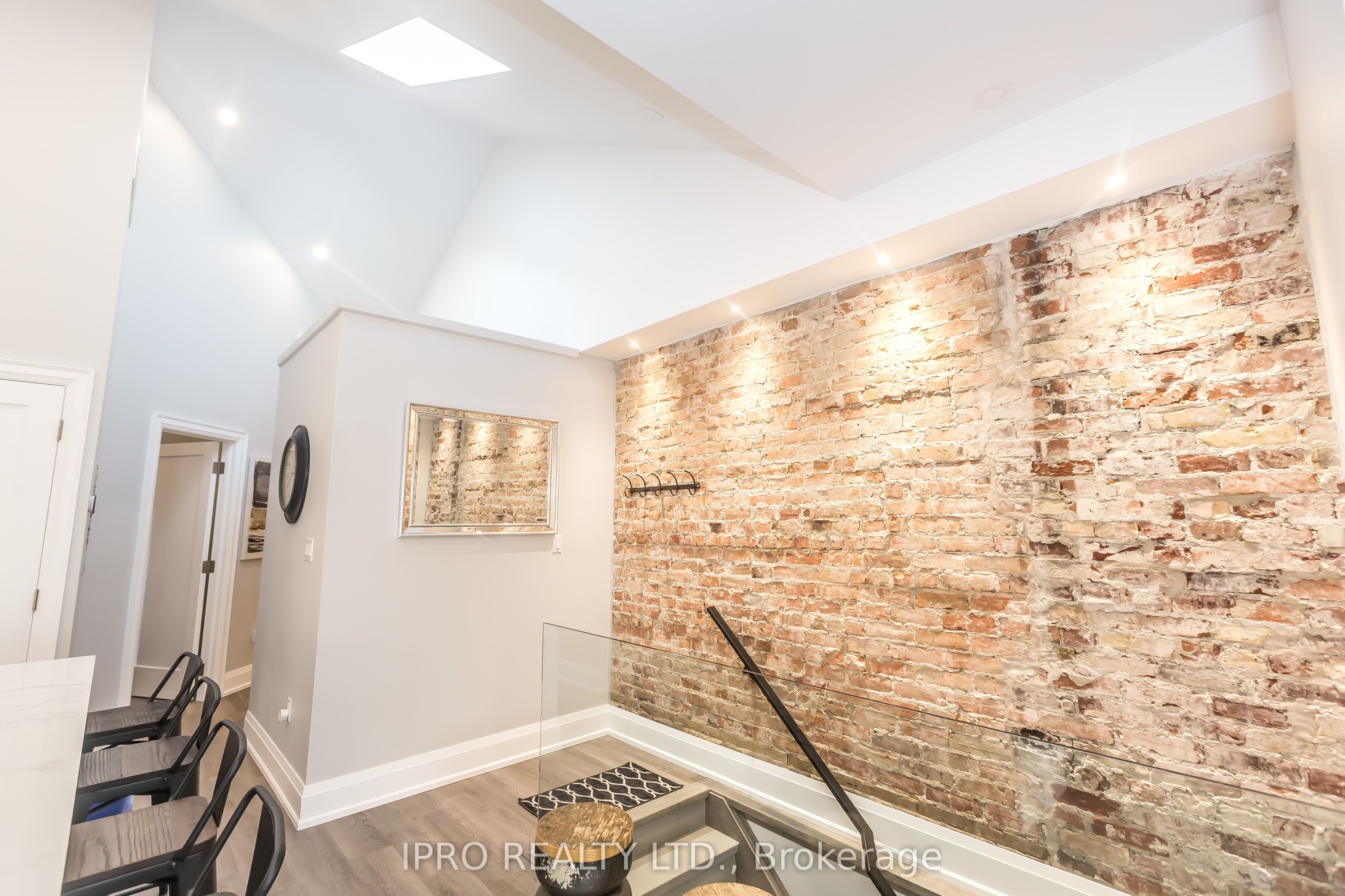 1220 King Street W, #1A