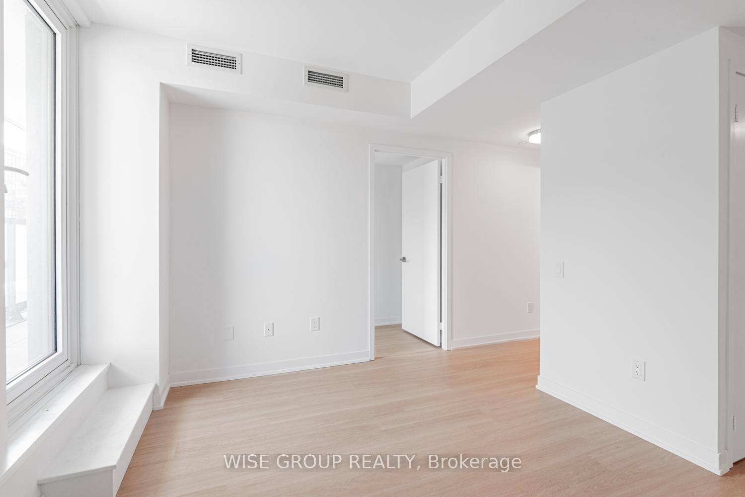 2 Bedrooms Condo at 500 Wilson, Toronto For sale