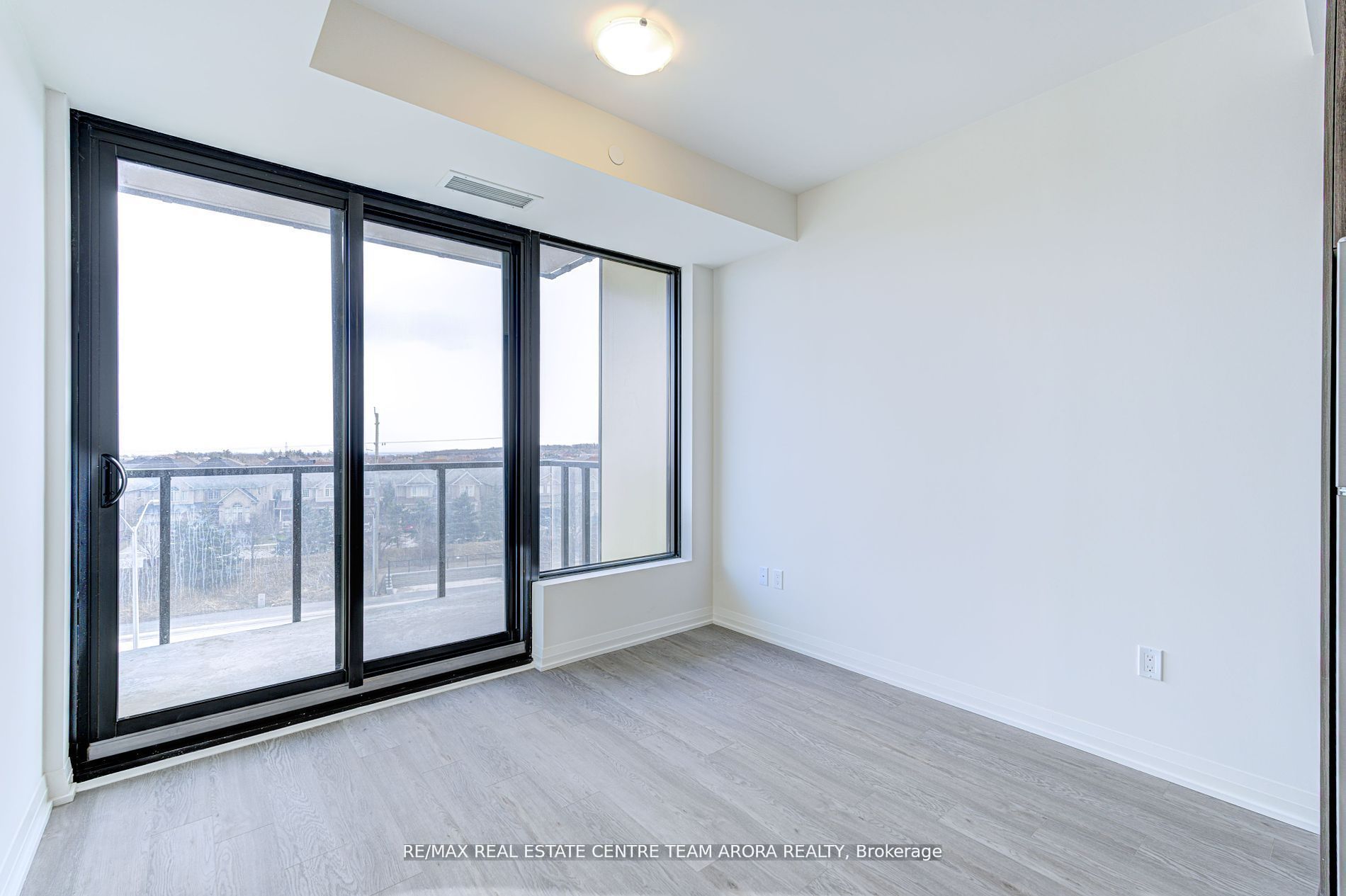 1415 Dundas Street E, #415