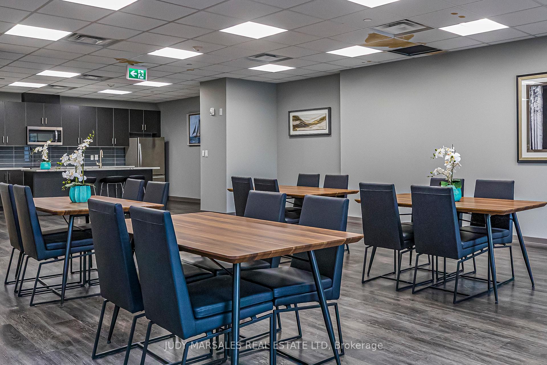 1 Bedroom Condo at 85 Robinson, Hamilton For sale