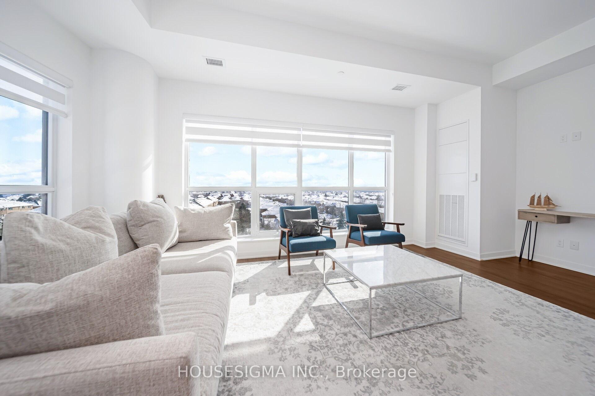 3 Bedrooms Condo at 405 Dundas, Oakville For sale