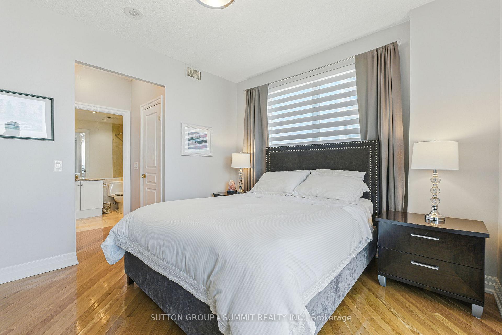 2 Bedrooms Condo at 2083 Lake Shore, Toronto For sale