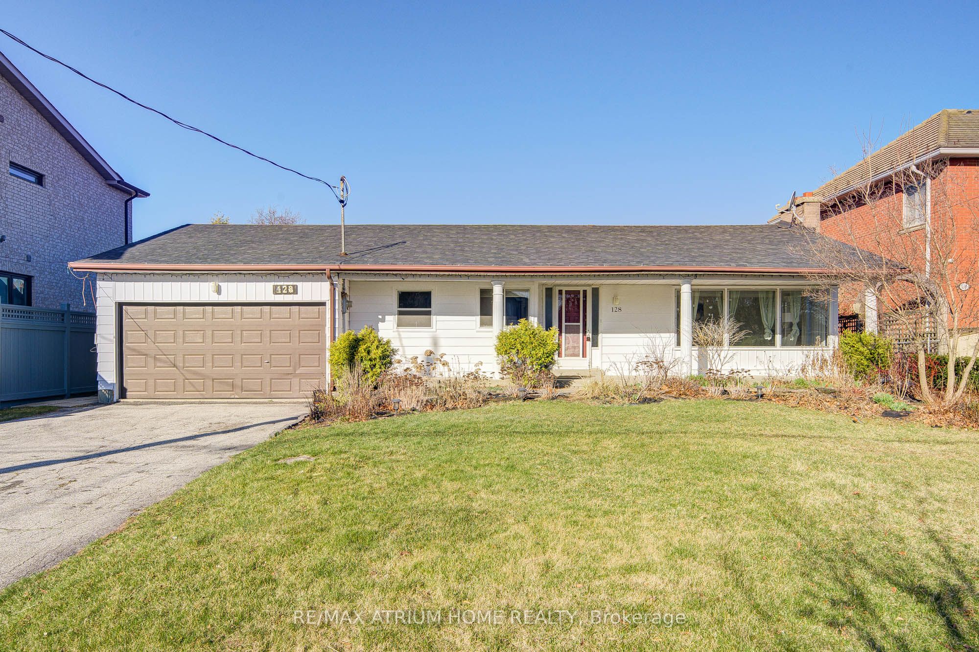 41 Davisbrook Boulevard, Toronto, ON M1T 2H6