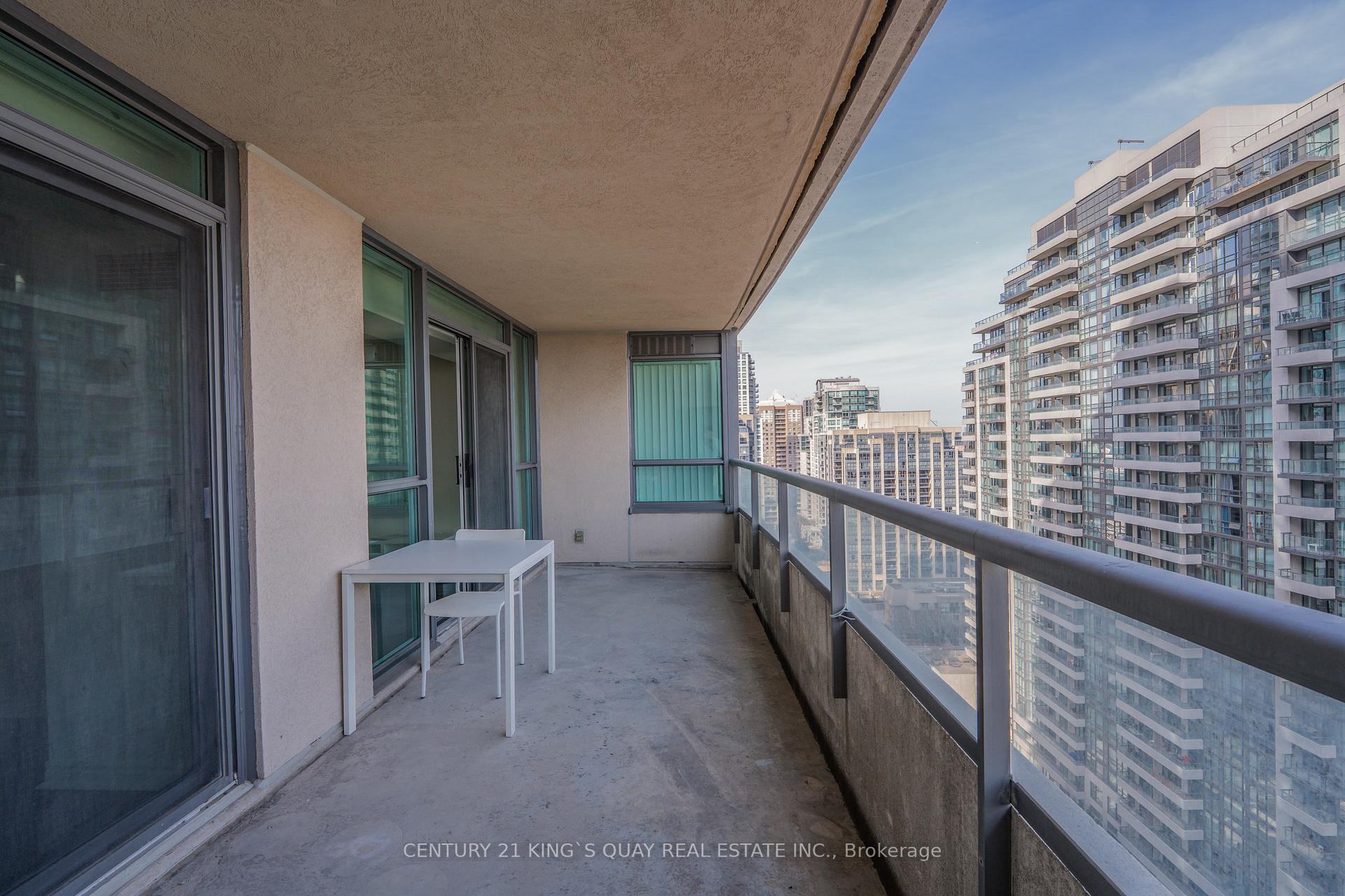 3 Bedrooms Condo at 18 Spring Garden, Toronto For sale