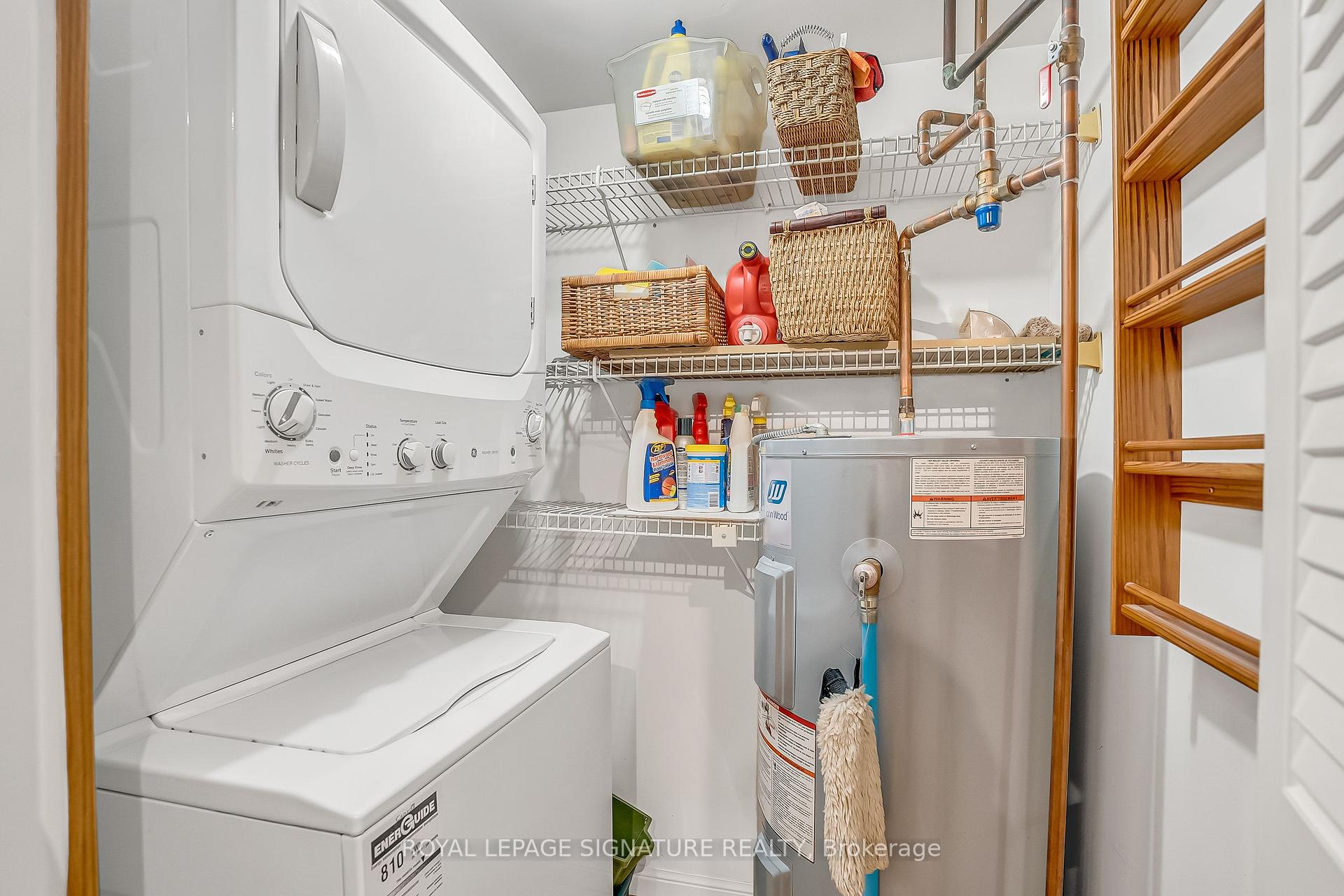 2 Bedrooms Condo at 245 The Donway, Toronto For sale