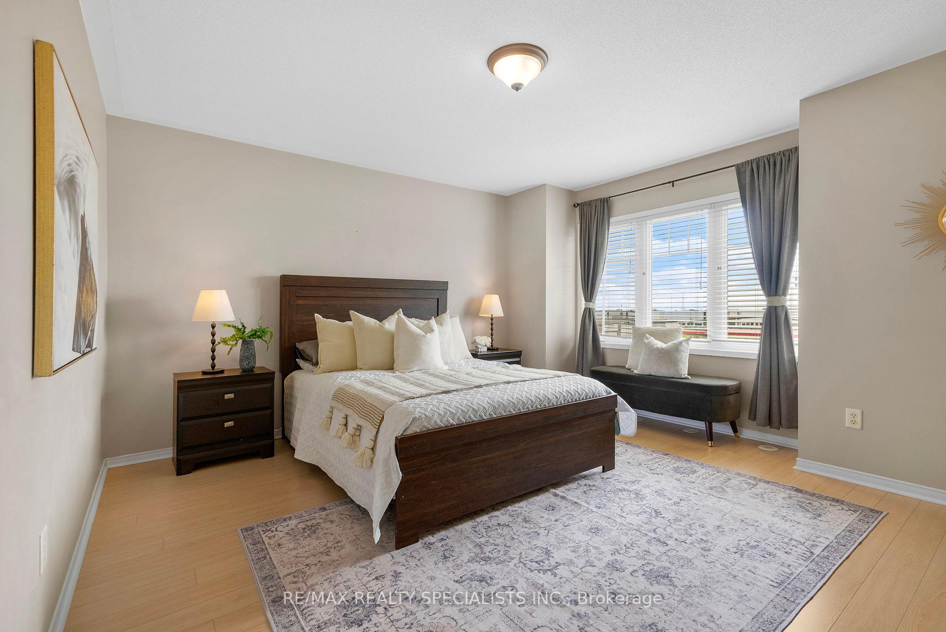 2 Bedrooms Condo at 3985 Eglinton, Mississauga For sale