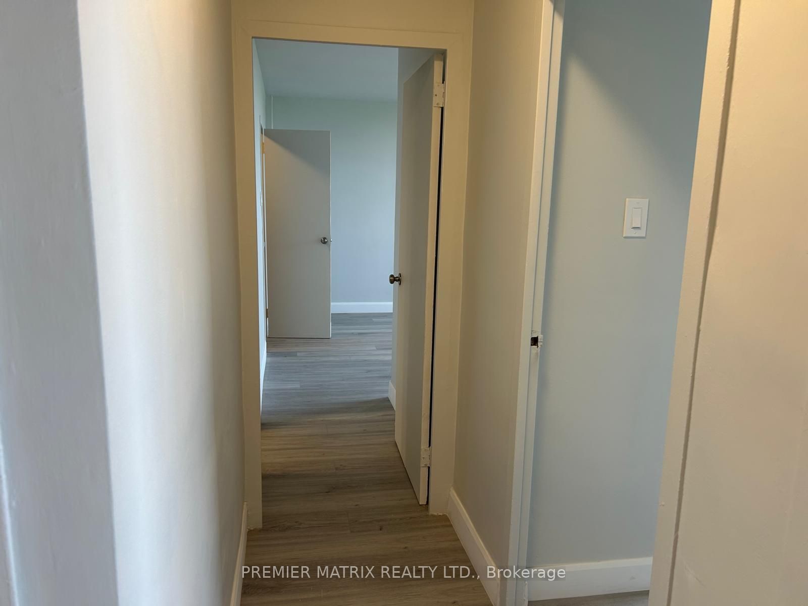 65 Thorncliffe Park Drive, #1404