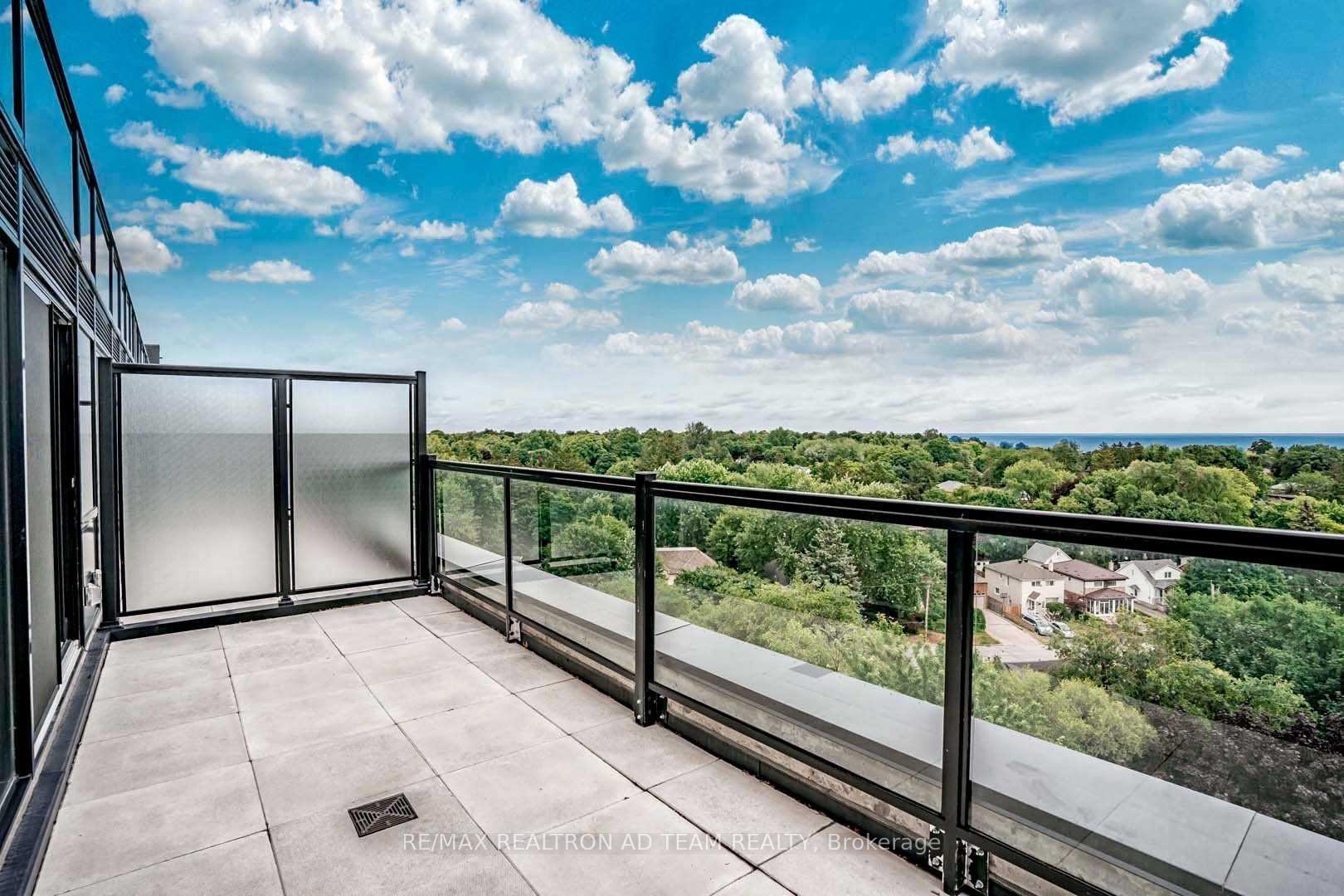 3 Bedrooms Condo at 2799 Kingston,  Toronto For sale