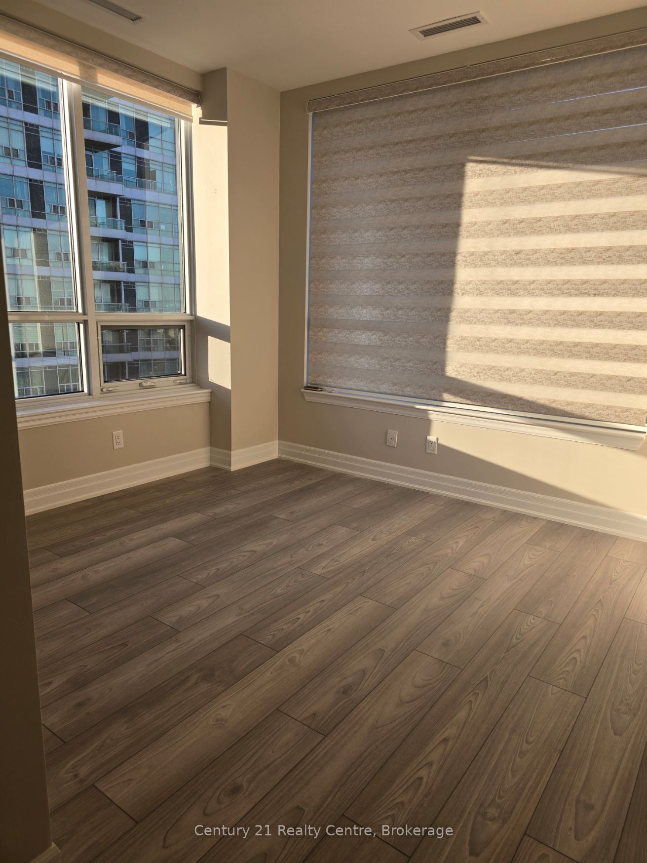 30 Elm Drive, #2002