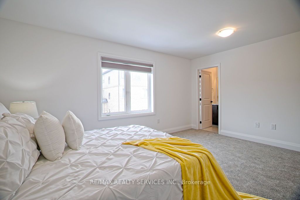 38 Barnyard Trail
